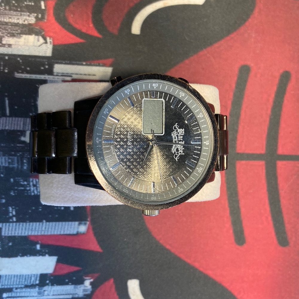 Black Label Watch. I do not use anymore.